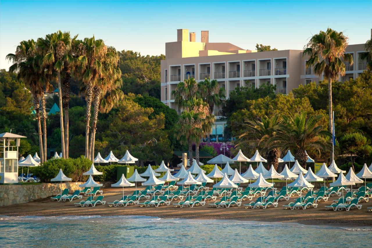 Turquoise Hotel Side Exterior foto